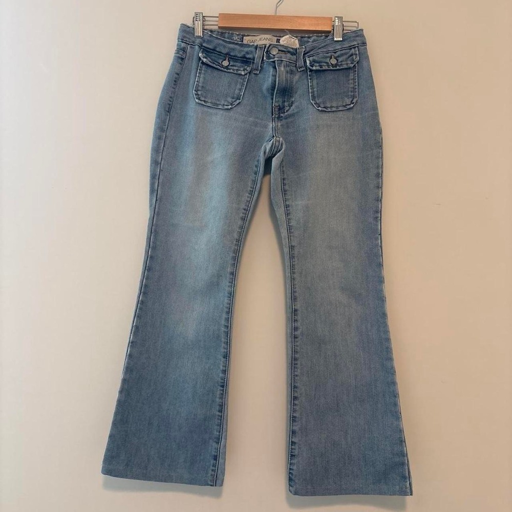 Gap Womens Blue Low Rise Flare Jeans Front Flap Pocket Denim Size 6 Regular